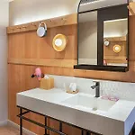 Hotel Moxy 3*