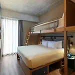 Hotel Moxy 3*
