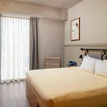 Moxy Hotel 3*