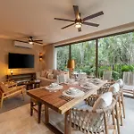Artila Haven Rooftop Jacuzzi W Open Views Apartamento Tulum