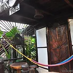 & Gardens Hotel 3*