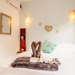 Mango Hotel