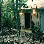 Bed & Breakfast Escarabajo Rojo Tulum