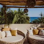 Palms House *