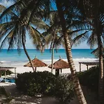 Holiday home Palms House