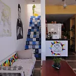 Day Tripper Hostal *