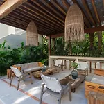 Mereva Hotel