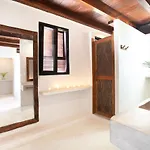 Mohave Jungle Rooms