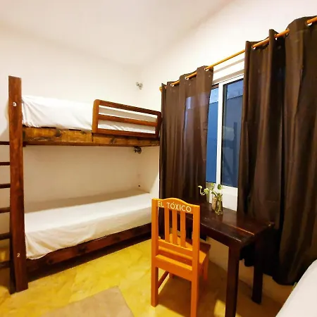 Hostal La Casona *