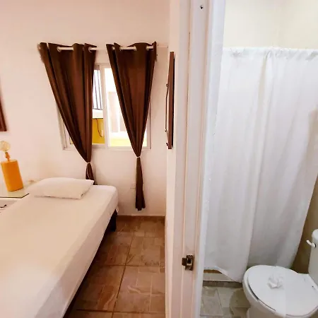 Hostal La Casona *
