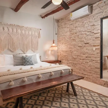 Mistiq Hotel 4*