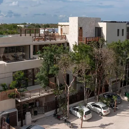 Unho Hotel 4*