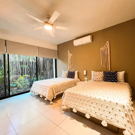 Orchid House Jungle Hotel