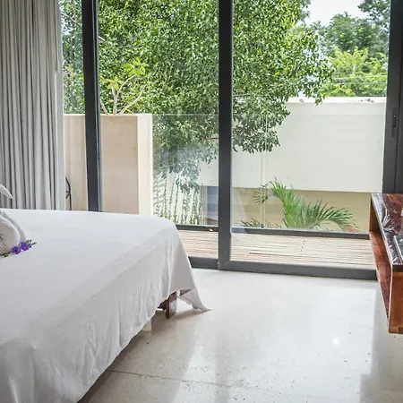 Hotel Moonshine & Tulum