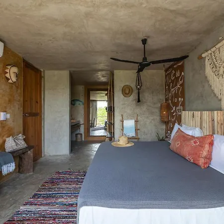 Casa Coyote Hotel 3*