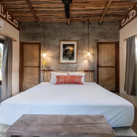 Casa Coyote Hotel 3*