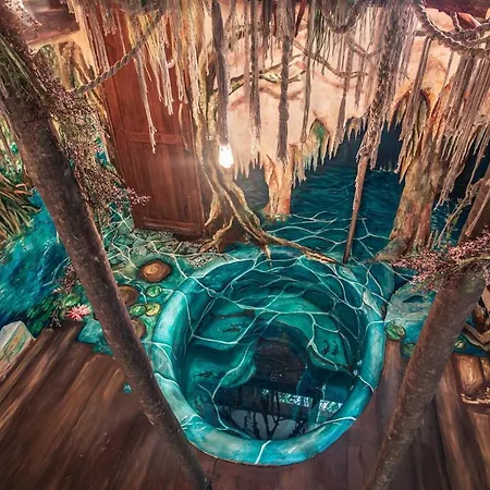 Hidden Treehouse Eco-hotel 4*