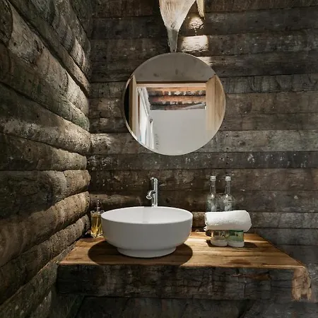 Hidden Treehouse Eco-hotel Hotel