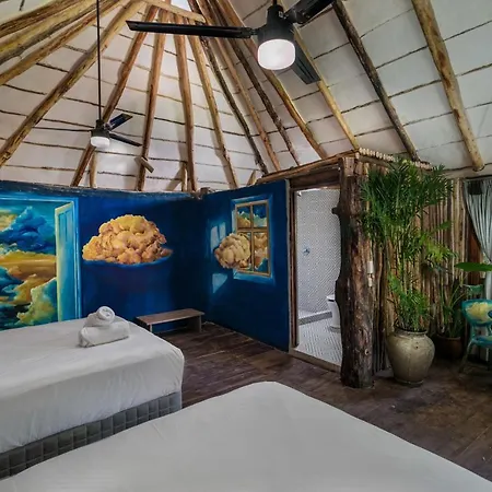 Hidden Treehouse Eco-hotel Hotel