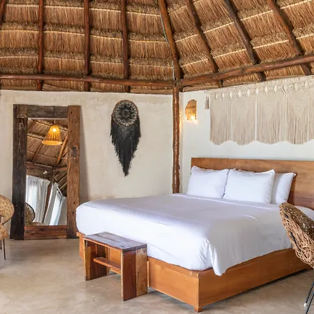 Amigos Boutique 4*