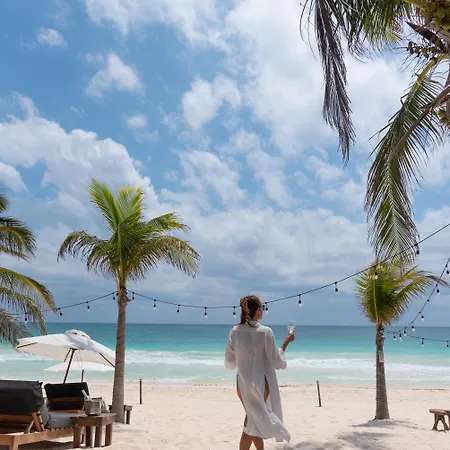 Amigos Boutique Hotel 4*