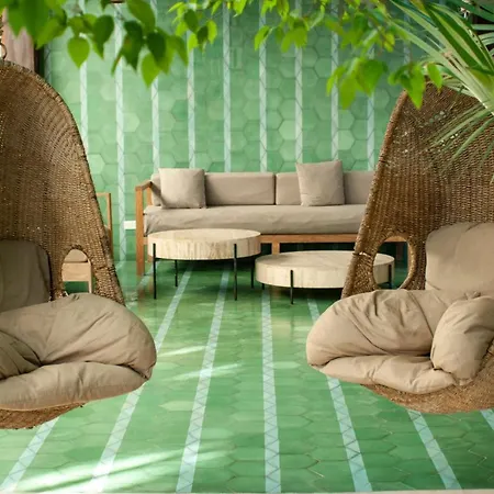 Omara Apartment *
