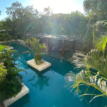 Omara Tulum