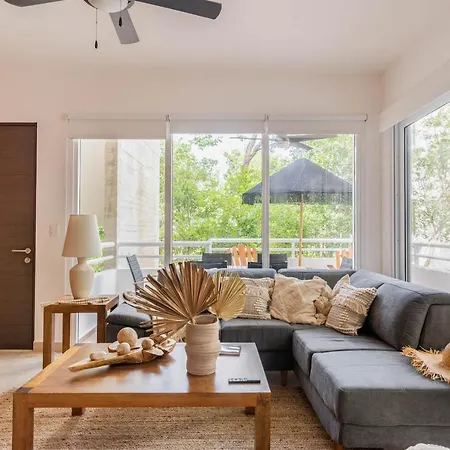 Quiet 2br In With Pool Spacious Patio Gym