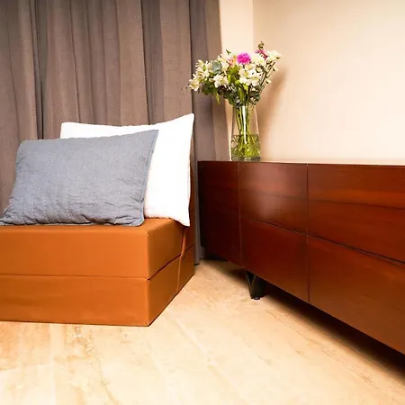 Troya Suites *