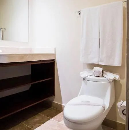 Chic Rooftop Ph, Private Pool, 1mi From The Apartment