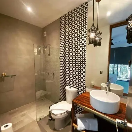 Dreamcatcher, Luxury With Pool. Gated.