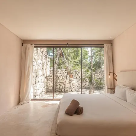 Luum Zama Private Pool, Chef, Mins To Beach Apartment *