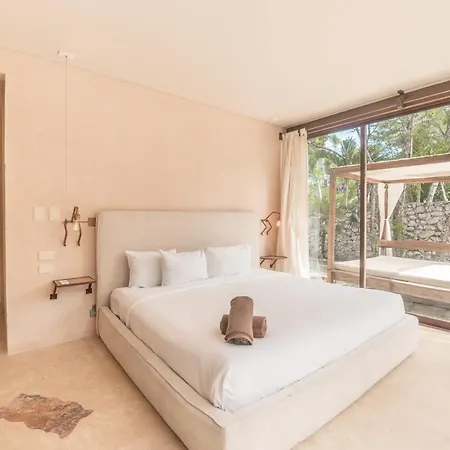 Luum Zama Private Pool, Chef, Mins To Beach Apartment *