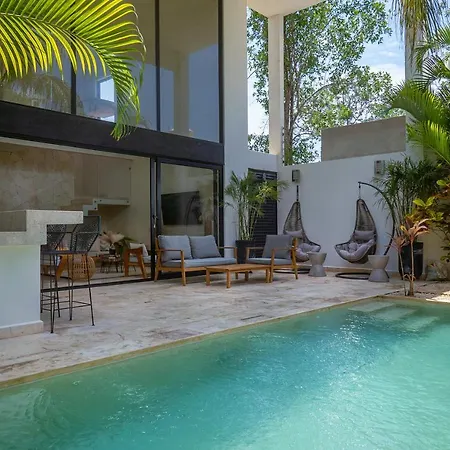 Spectacular 4br Style With Concierge And Secluded Pool Villa