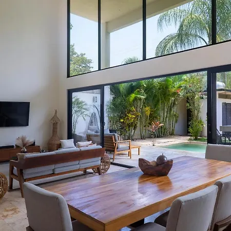 Spectacular 4br Style With Concierge And Secluded Pool Villa