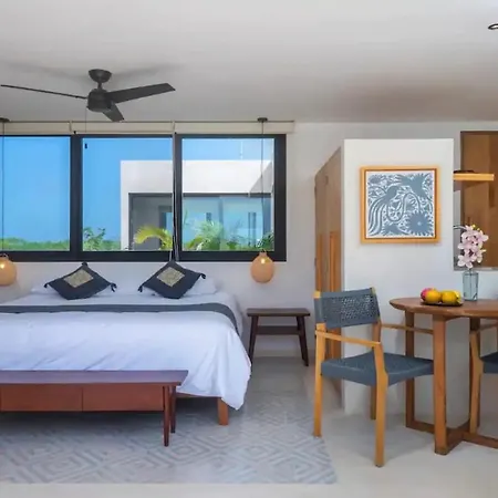 Ave Del Paraiso Ph - 3-bedrooms And A Pool Hotel 4*