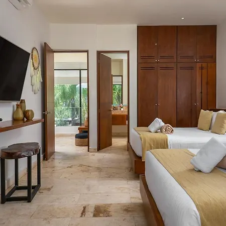 Villa Spectacular 4br Style With Concierge And Secluded Pool