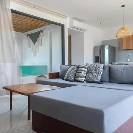 Ave Del Paraiso Ph - 3-bedrooms And A Pool