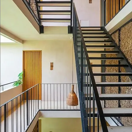 Ave Del Paraiso Ph - 3-bedrooms And A Pool