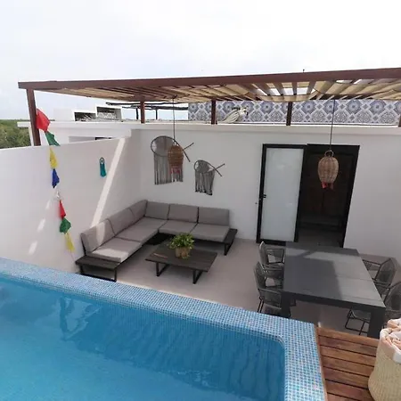 Amazing!! Ph 2 Bdrm + Private Rooftop &pool /aldea Zama Apartamento