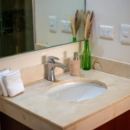 Apartment Tropical Elegance: Luxurious With Pool View Tulum