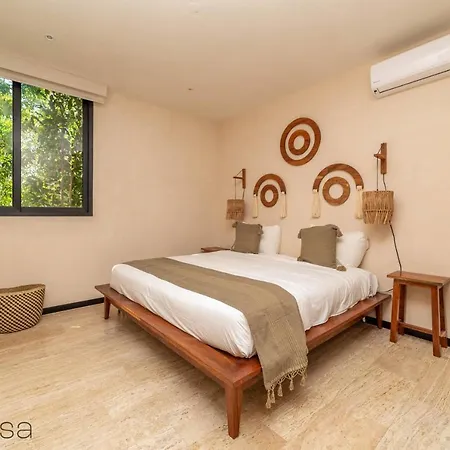 Ophelia Hotel