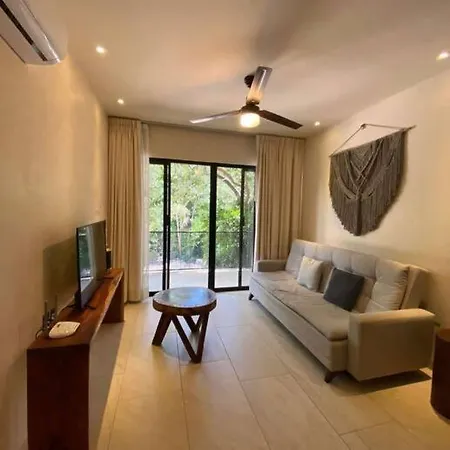 Unique Design In La Veleta Apartment *