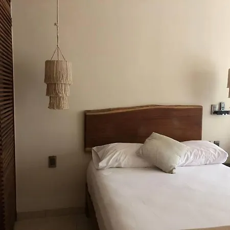 Unique Design In La Veleta Apartment *