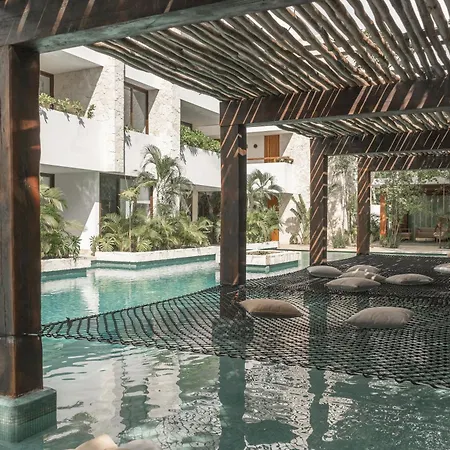 Omara Tulum