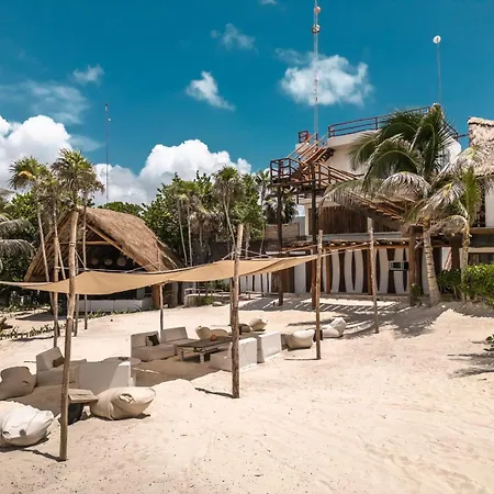 Niken Beachfront 4*