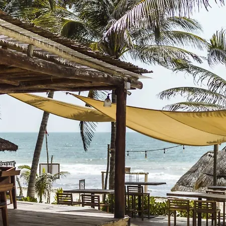 Hotel Niken Beachfront