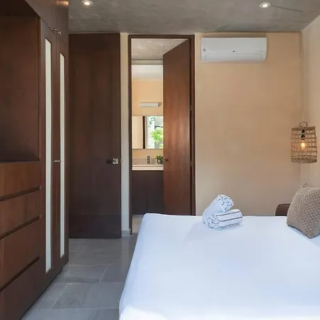 Modern 2br First Floor With Pool Access La Veleta Apartment