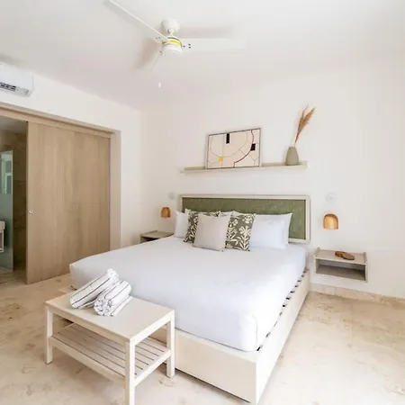 Hunab Kah Serene Rooftop Pool Apartment *