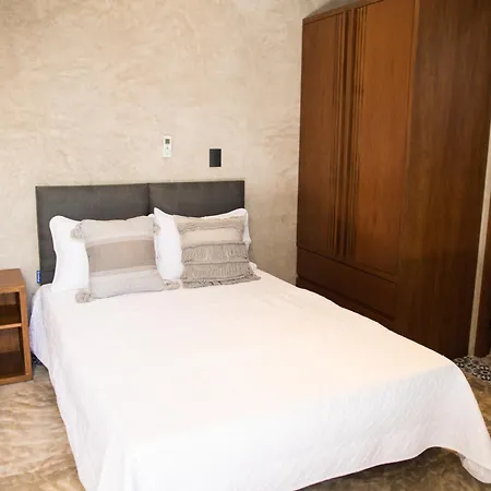 Estudios Lool Village Guest house 4*